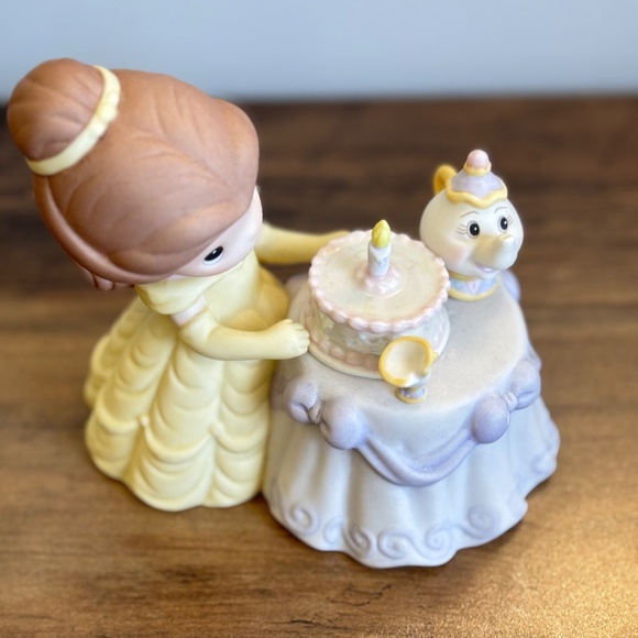 Disney PRECIOUS MOMENTS Be My Guest For Our Birthday Best Figurine Belle - Picture 7 of 12